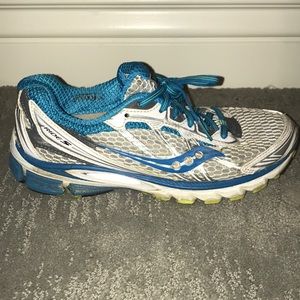 Tennis shoes barely worn